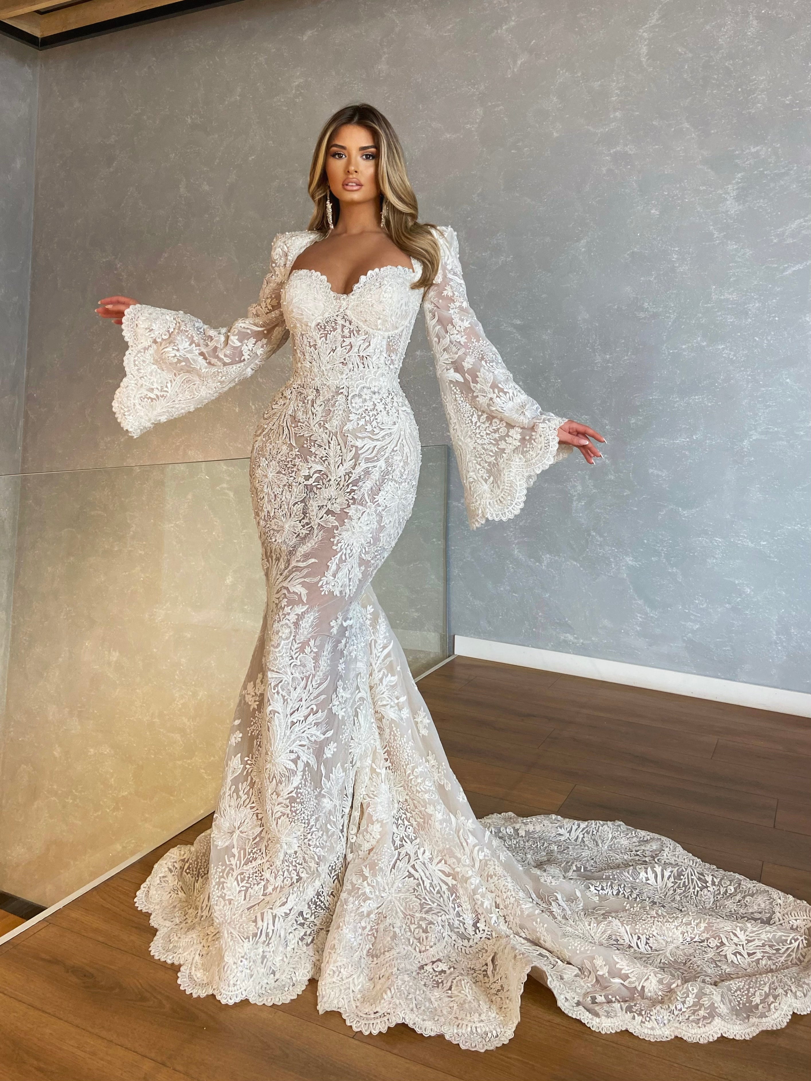 Mermaid Bridal Dress with Kimono Sleeves L Mermaid Bridal Dress with Kimono Sleeves L