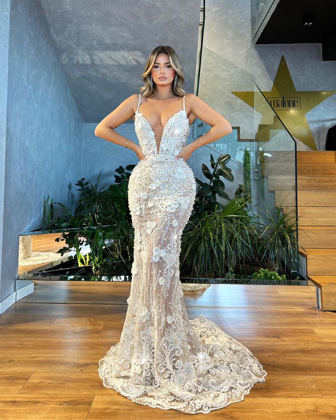 Plunging Neckline Bridal Dress with Floral Lace Xs