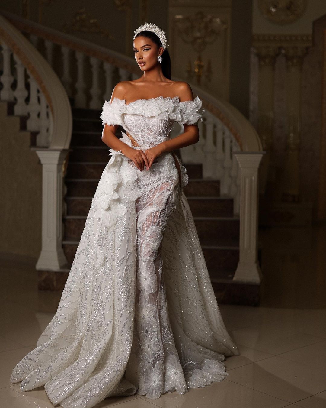 chinese dress ladies Off Shoulder 3D Floral Details Bridal Dress with Detachable Train S