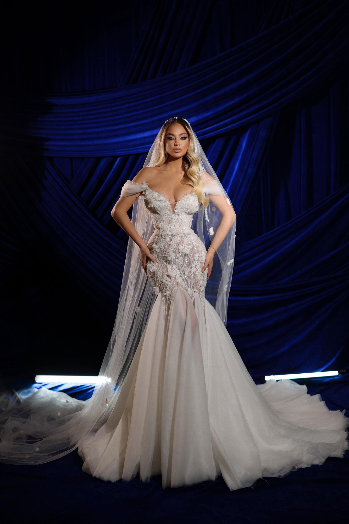 Off Shoulders Lace Mermaid Gown with Veil XL