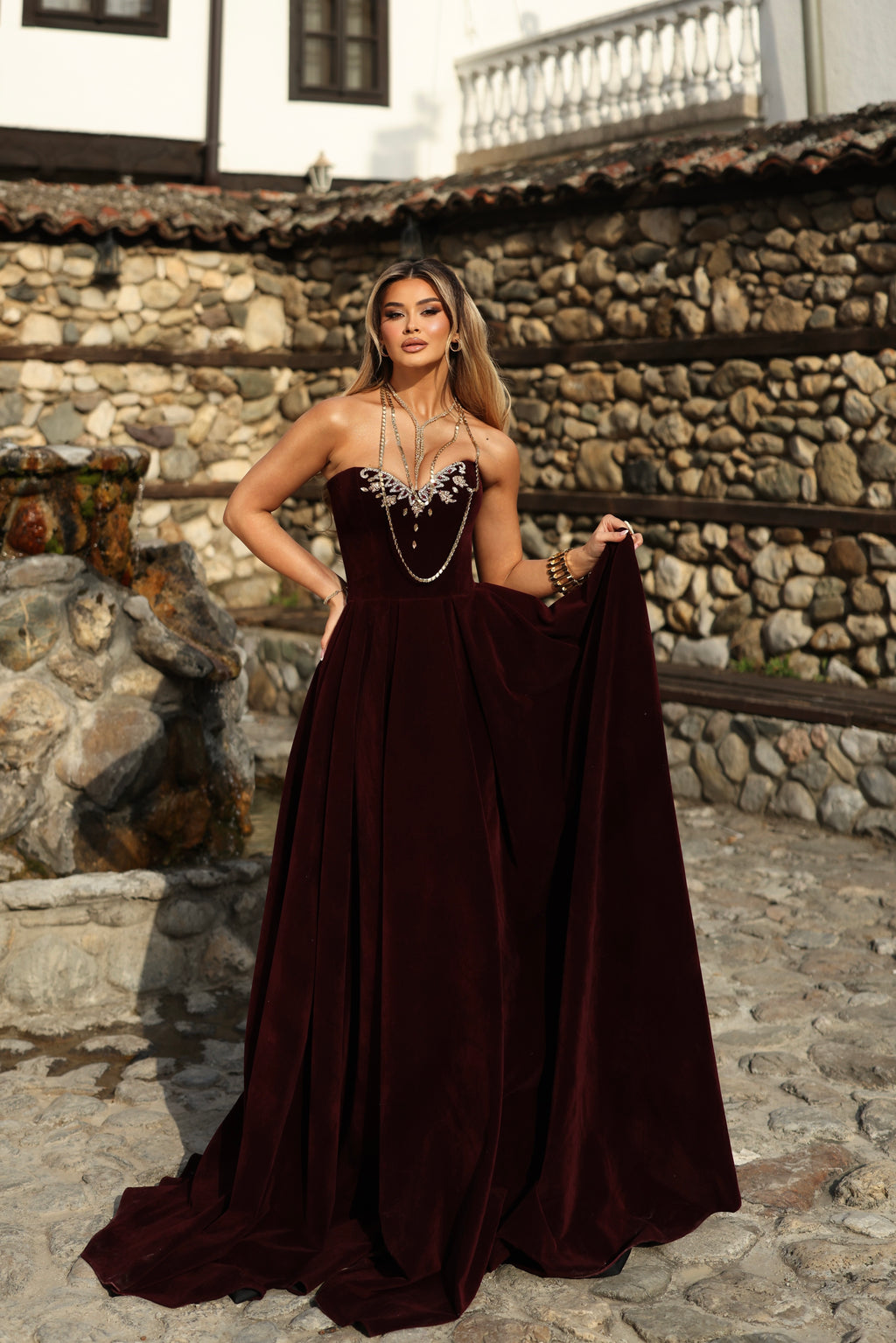 Rozafa - Velvet Embroidered Gown with Jacket