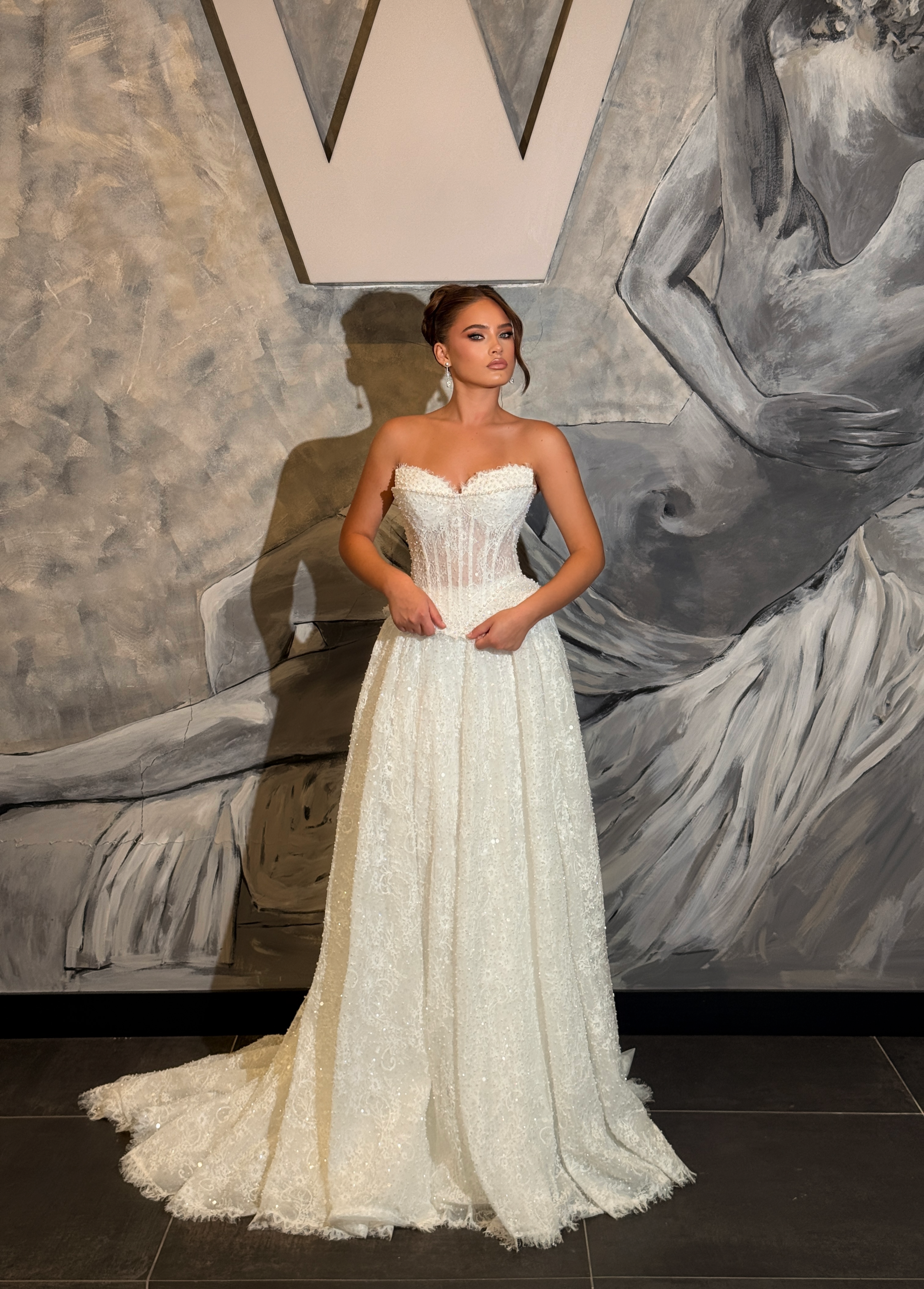 Miresa - Basque corset lace bridal gown