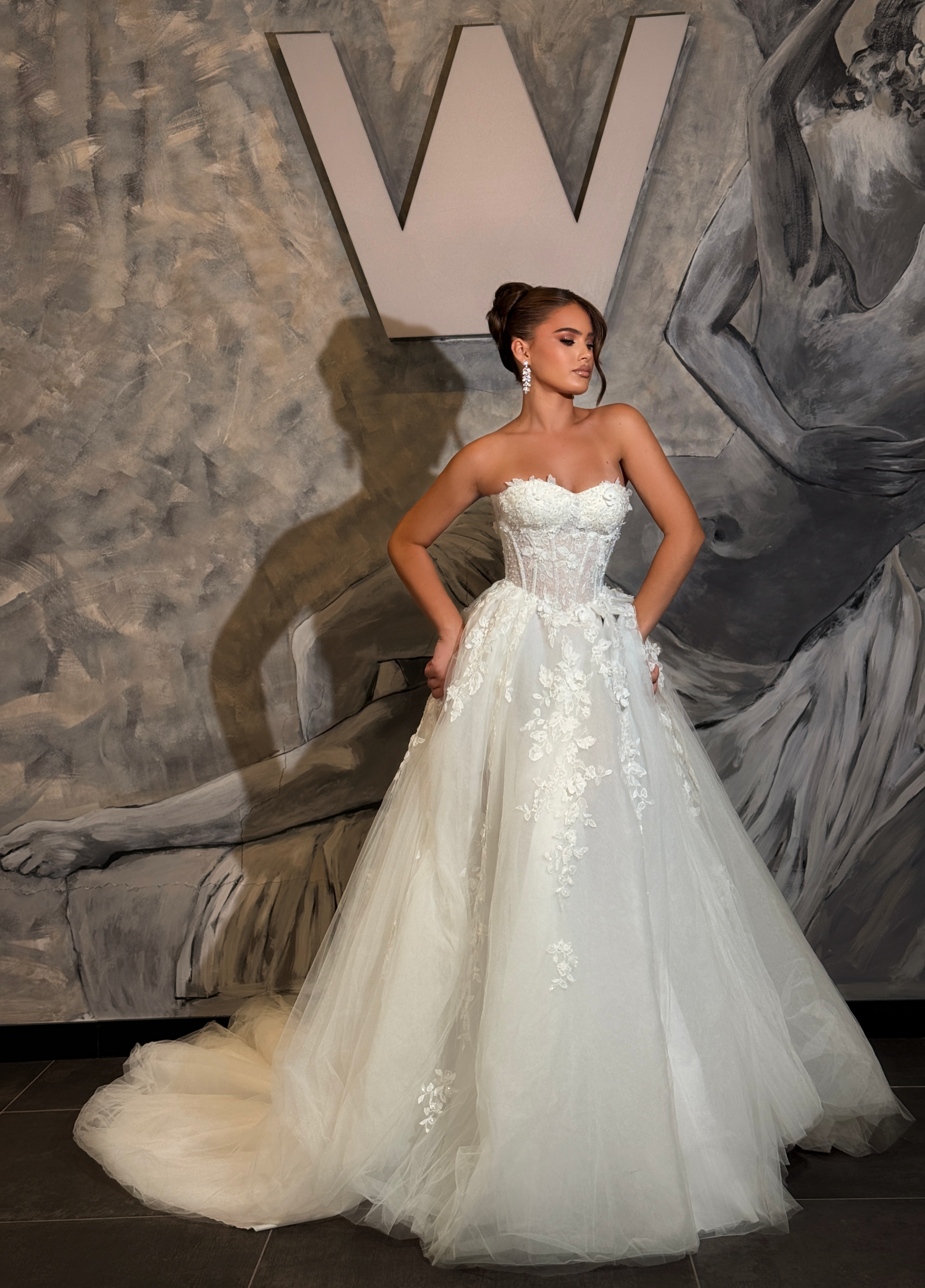 Floreta - Floral basque slit bridal gown