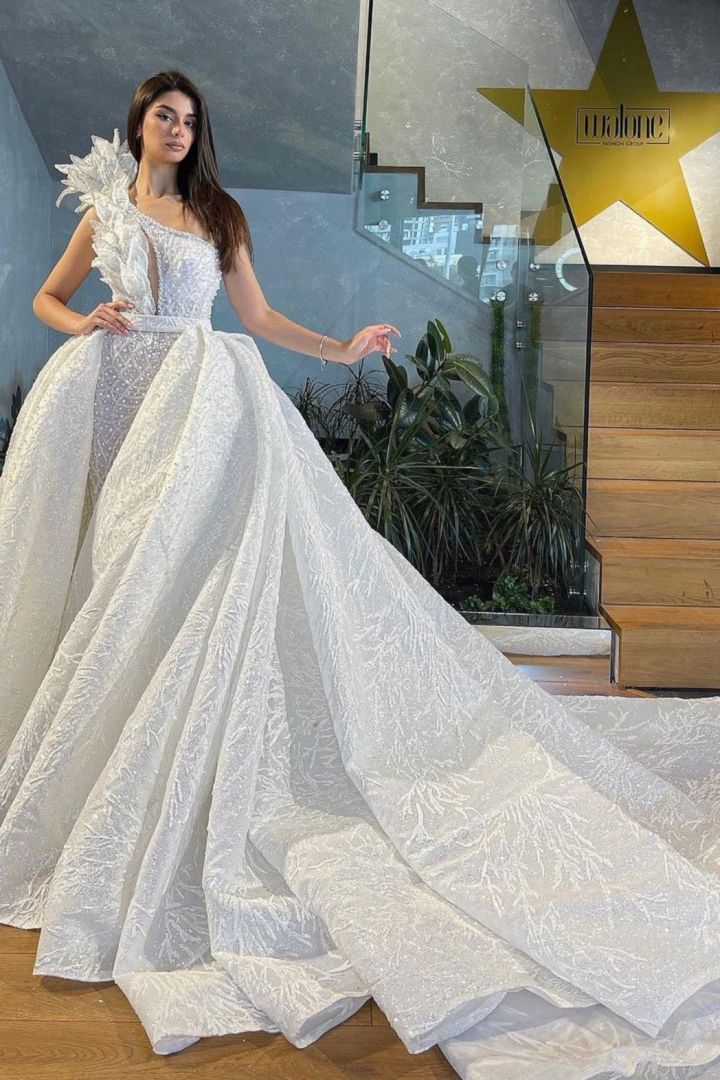 Leaf Detail Bridal Dress with Detachable Train S