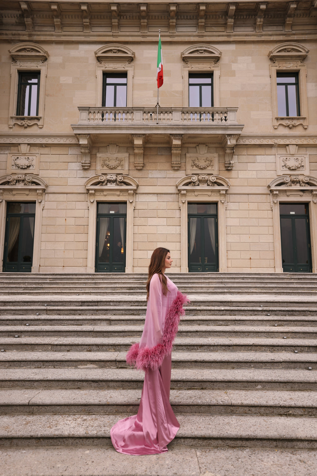 Bèlina - Rose Feather Gown
