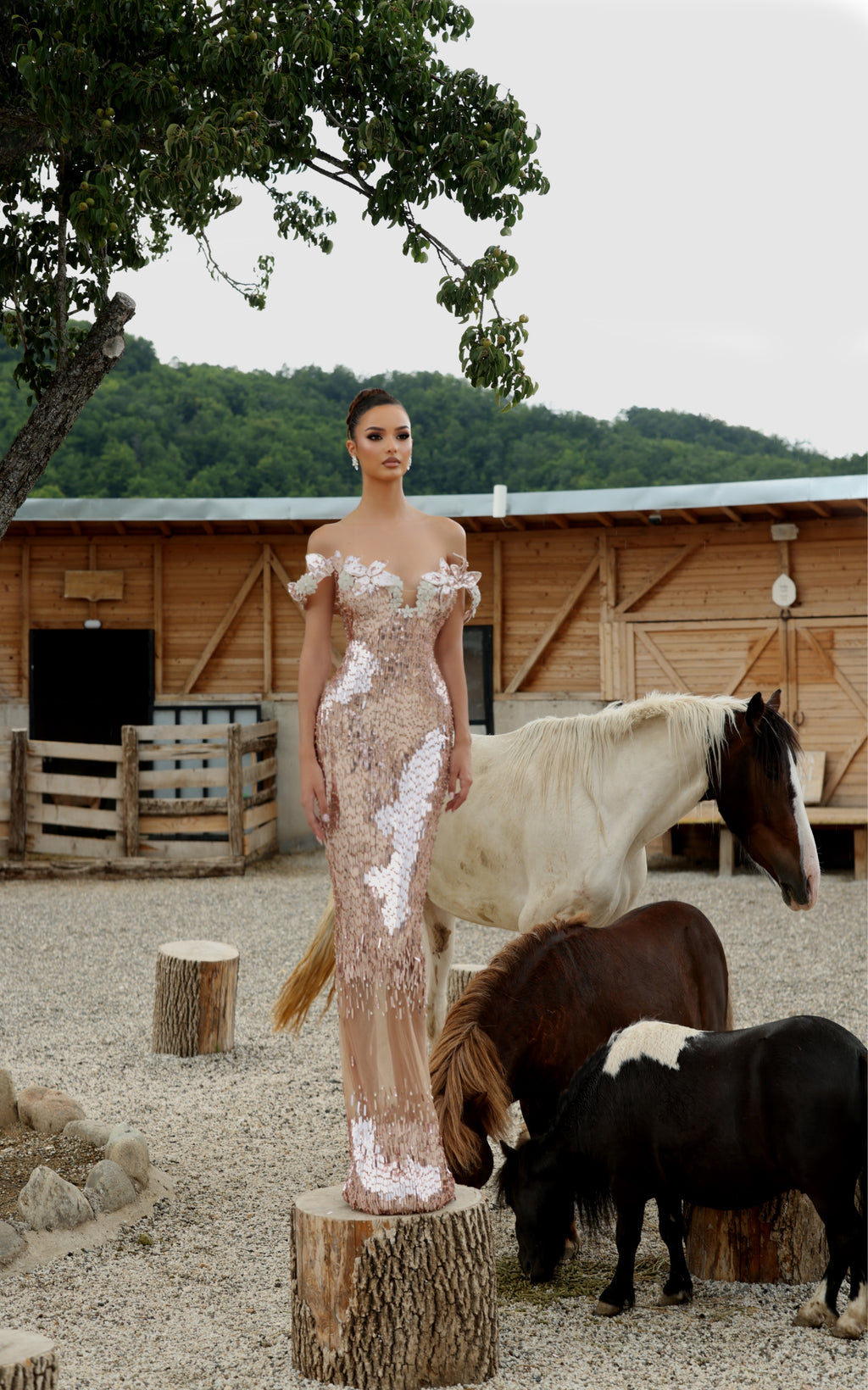 Maristela - Floral Sequin Gown
