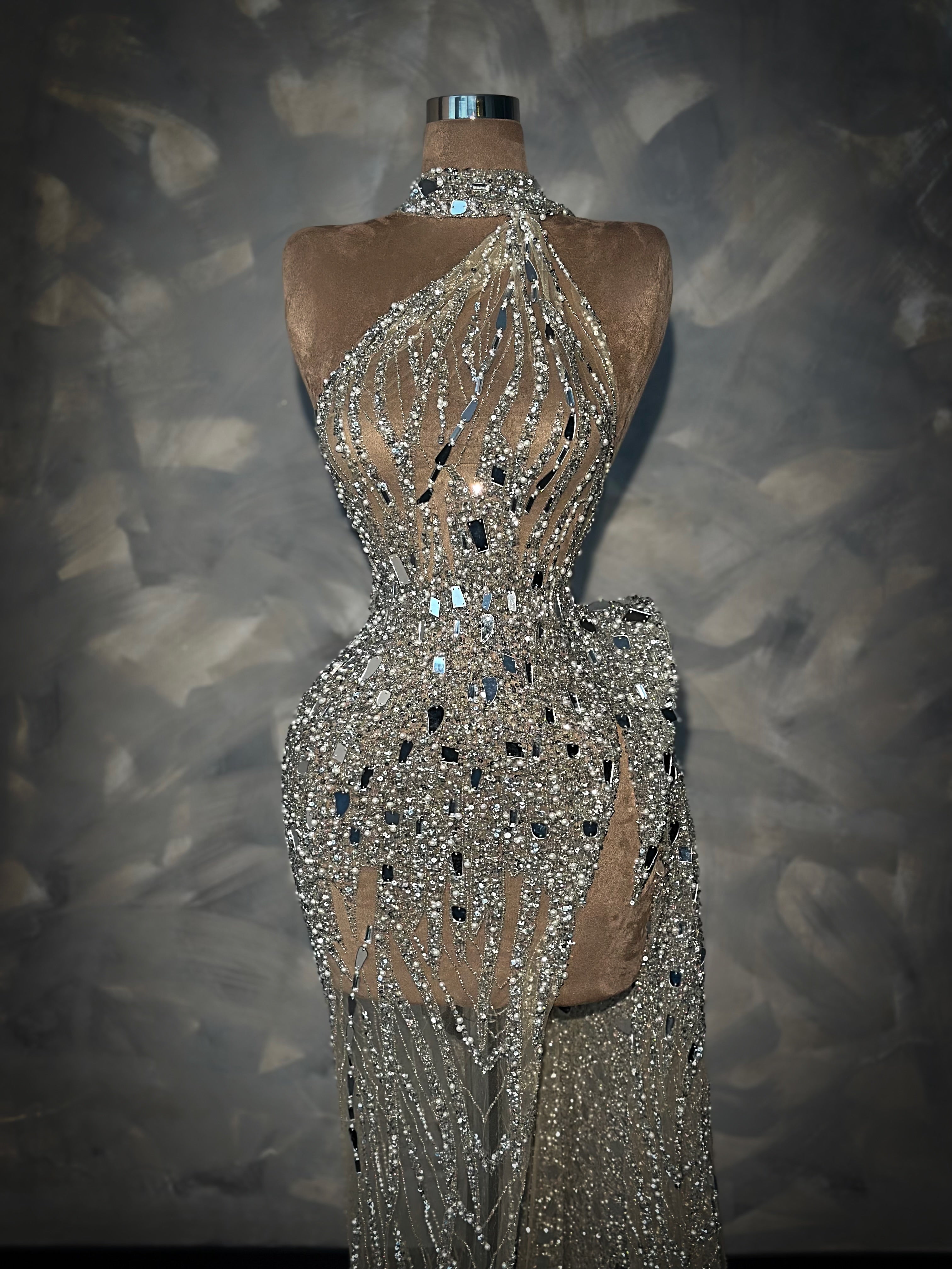 Thaloria - Sparkling High Neck Dress