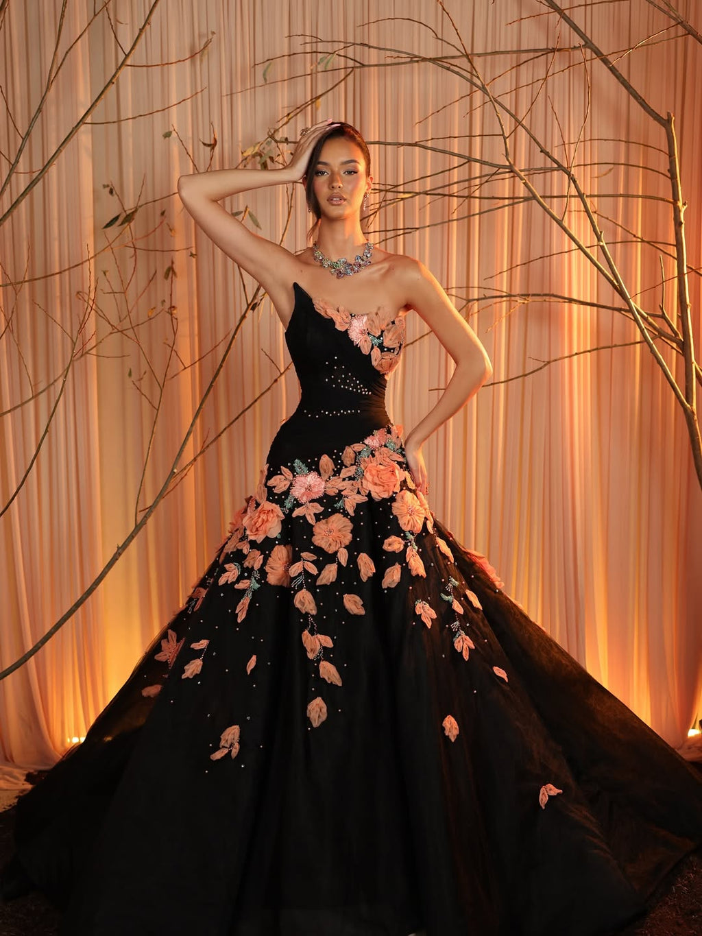 Anilá - Asymmetrique floral ballgown