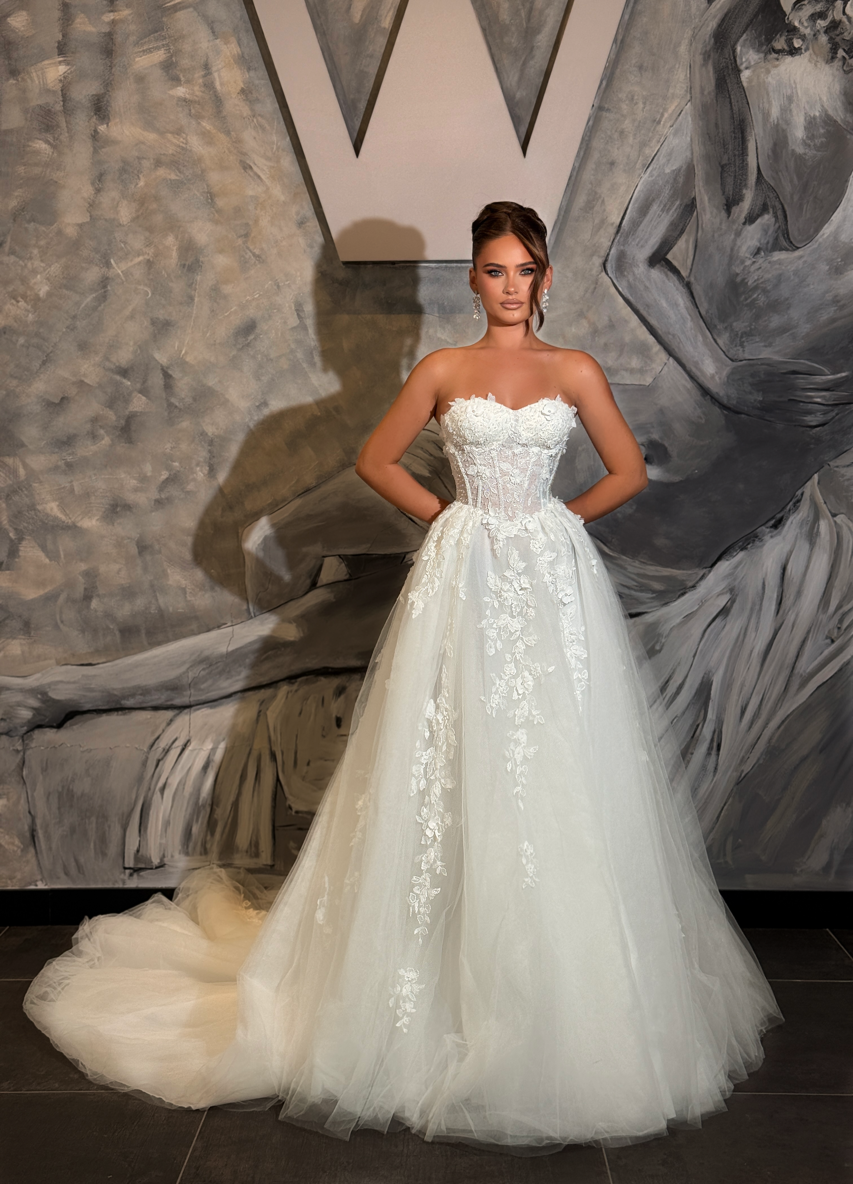 Floreta - Floral basque slit bridal gown