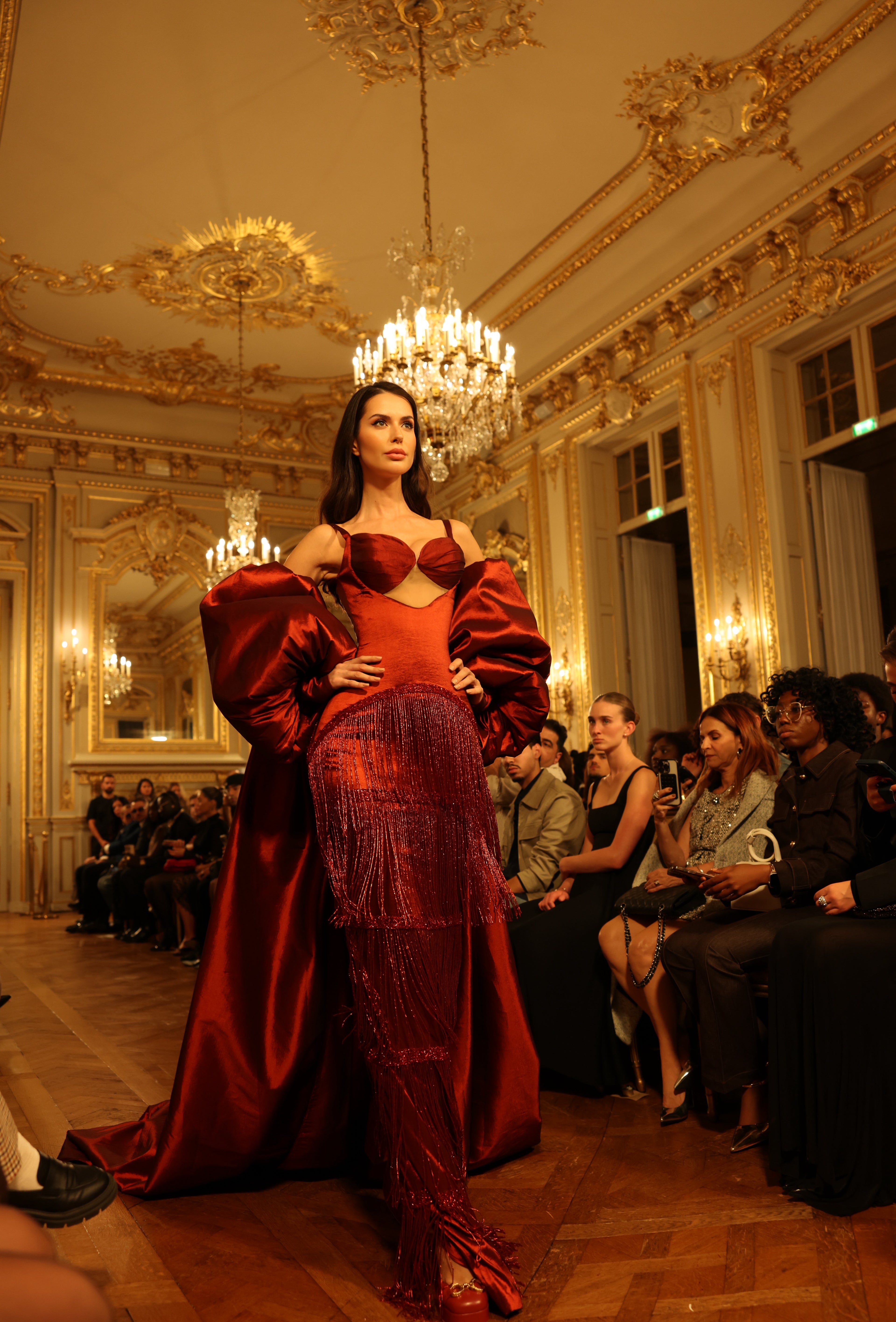 Dèlara - Fitted Gown with detachable cape