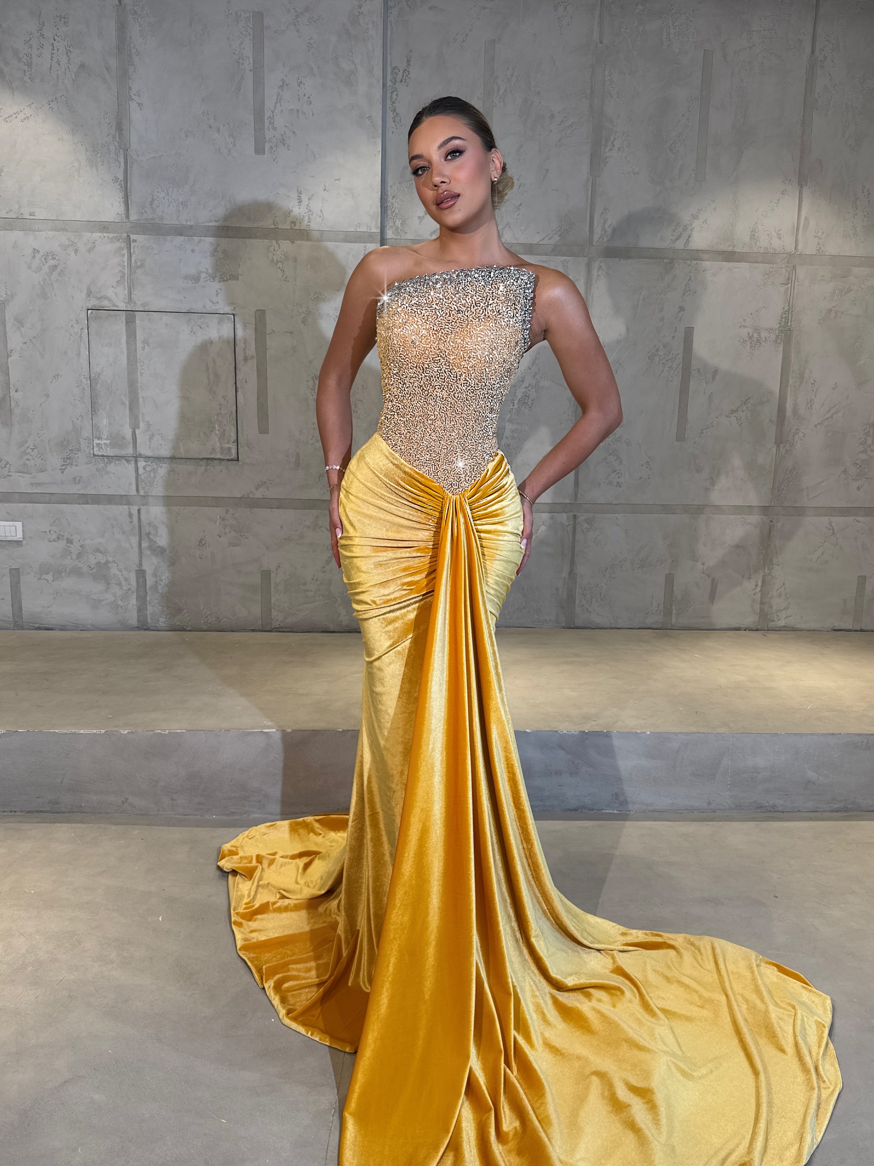 Lohanna - Golden Velvet Draped Gown