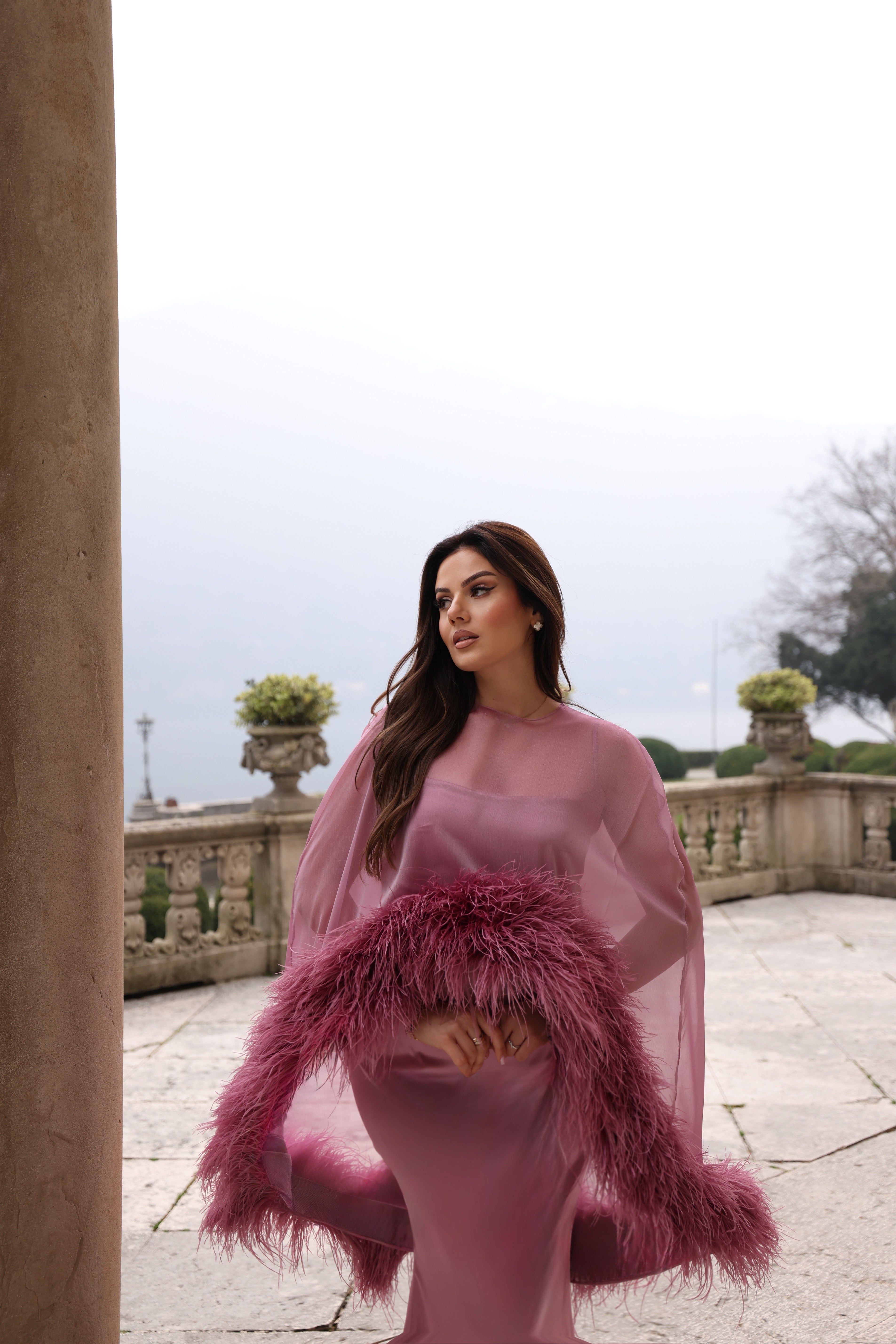 Bèlina - Rose Feather Gown