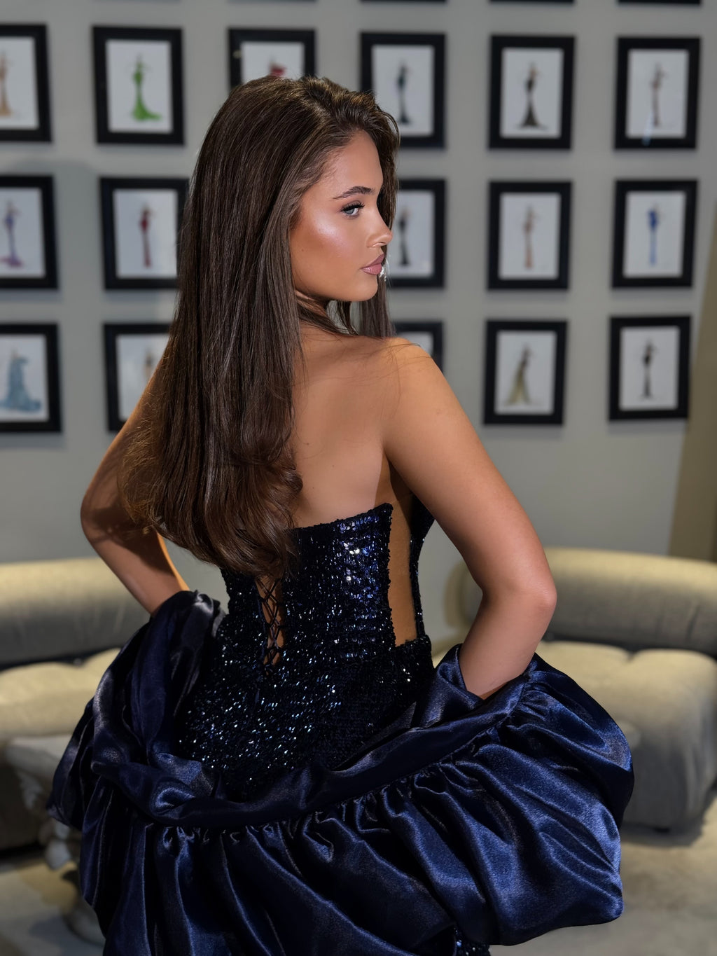 Giovana - Sequin gown with puff sleeves