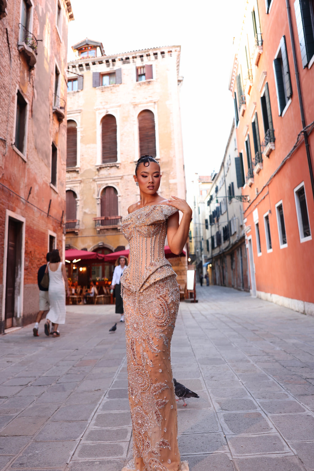 Malíana - Off shoulder beaded gown