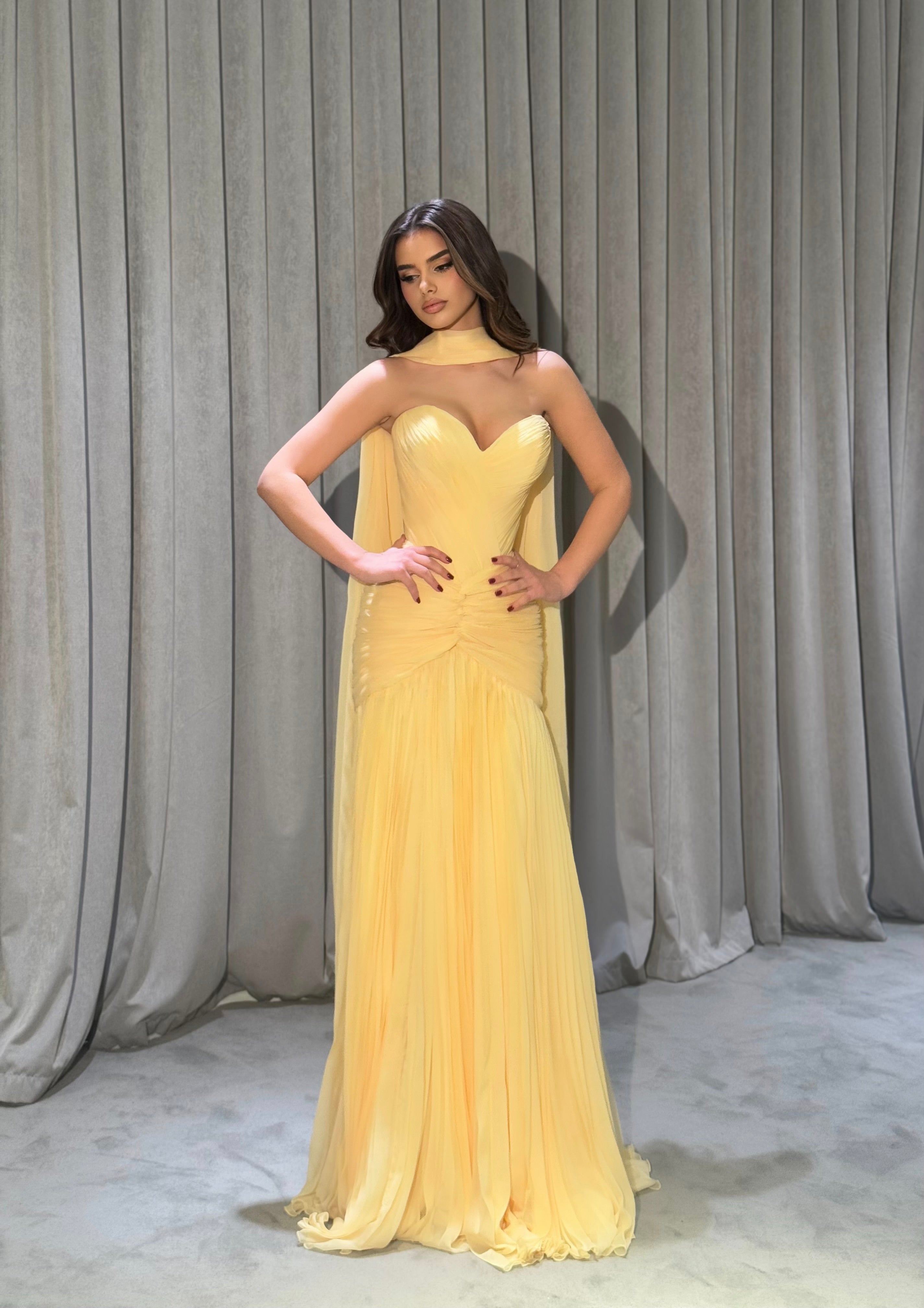 Elisé - Ruched Sweetheart Gown