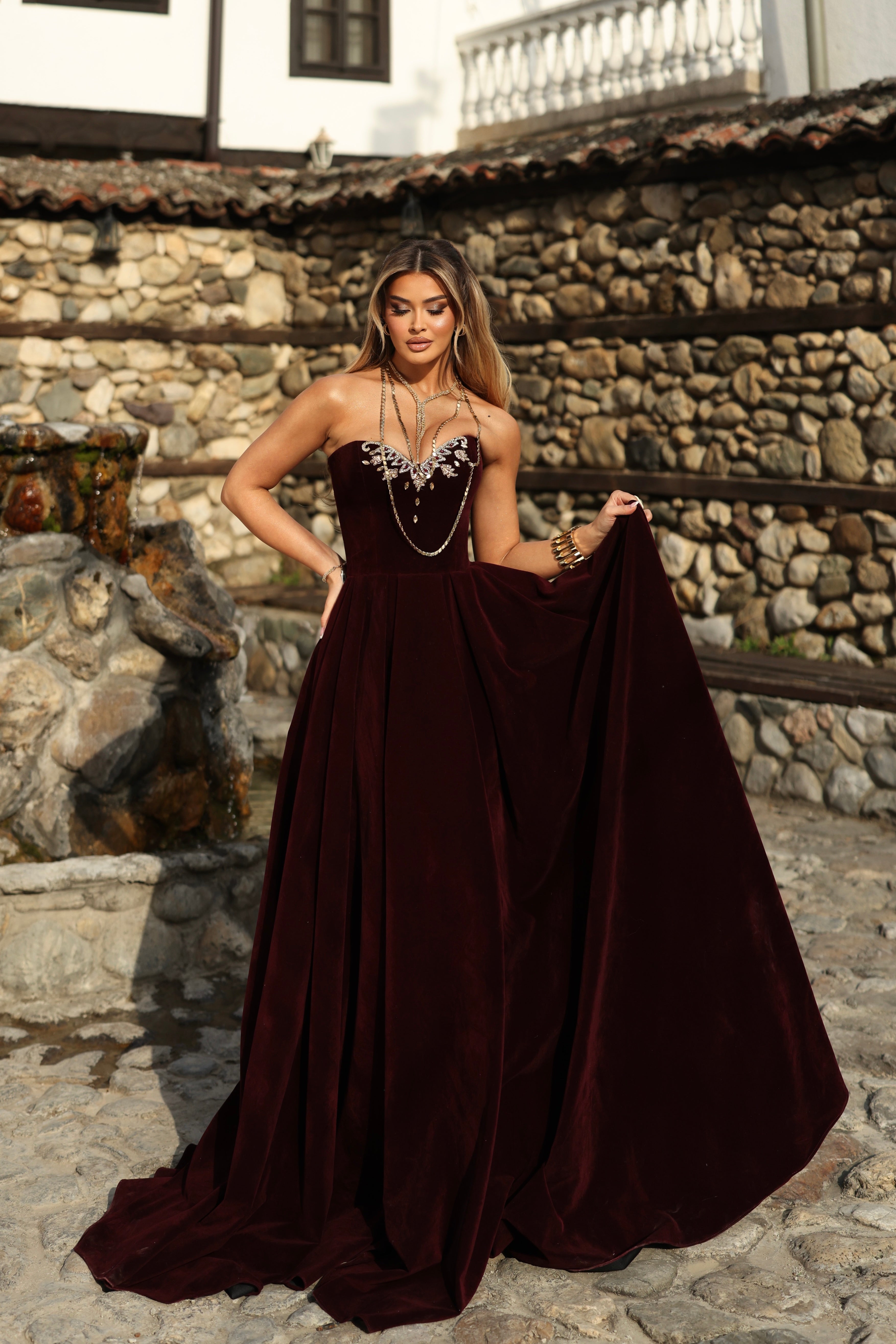 Rozafa - Velvet Embroidered Gown with Jacket