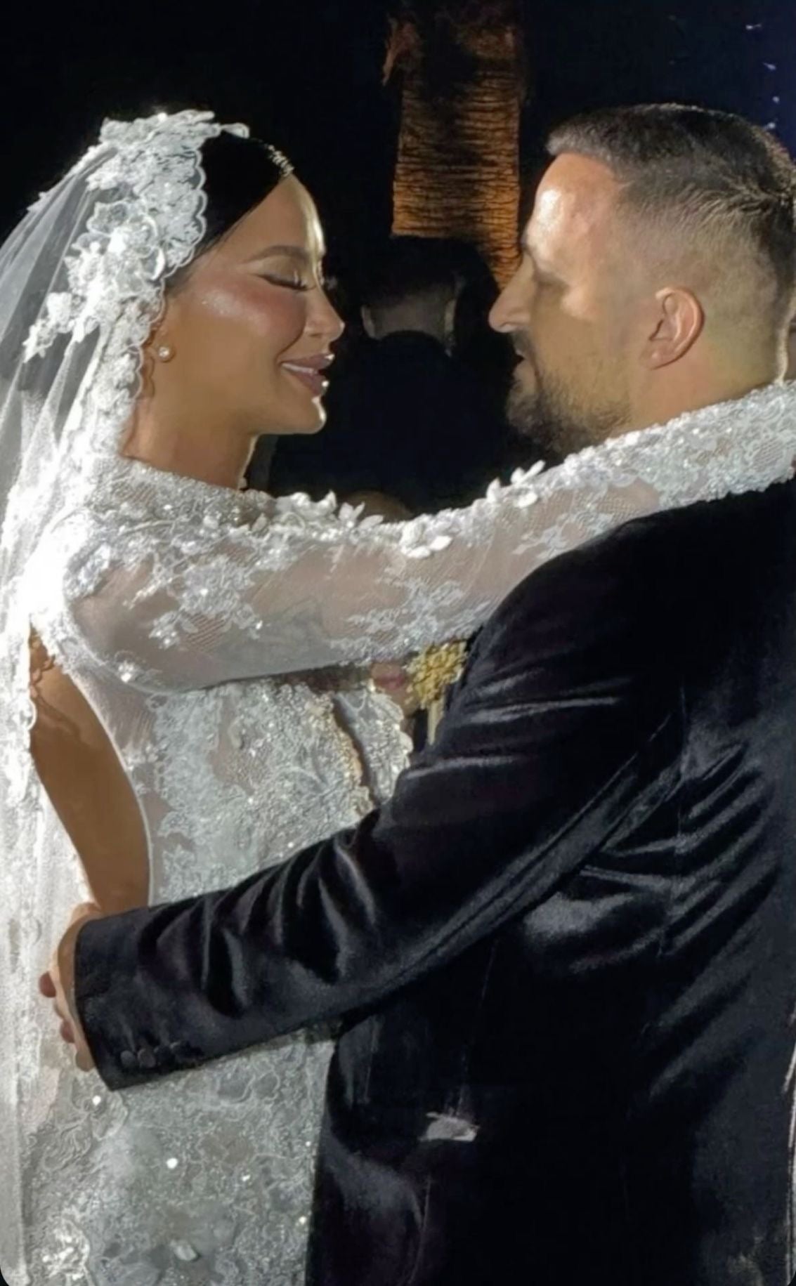 Lorélia - Lace Mermaid Bridal Gown