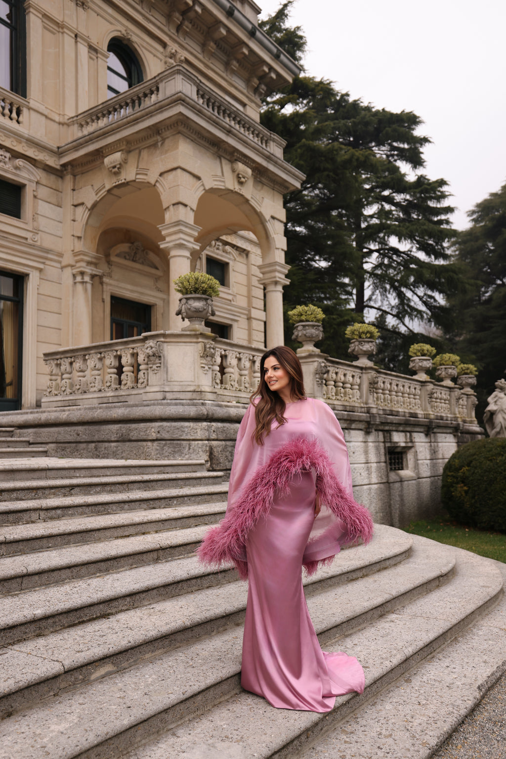 Bèlina - Rose Feather Gown