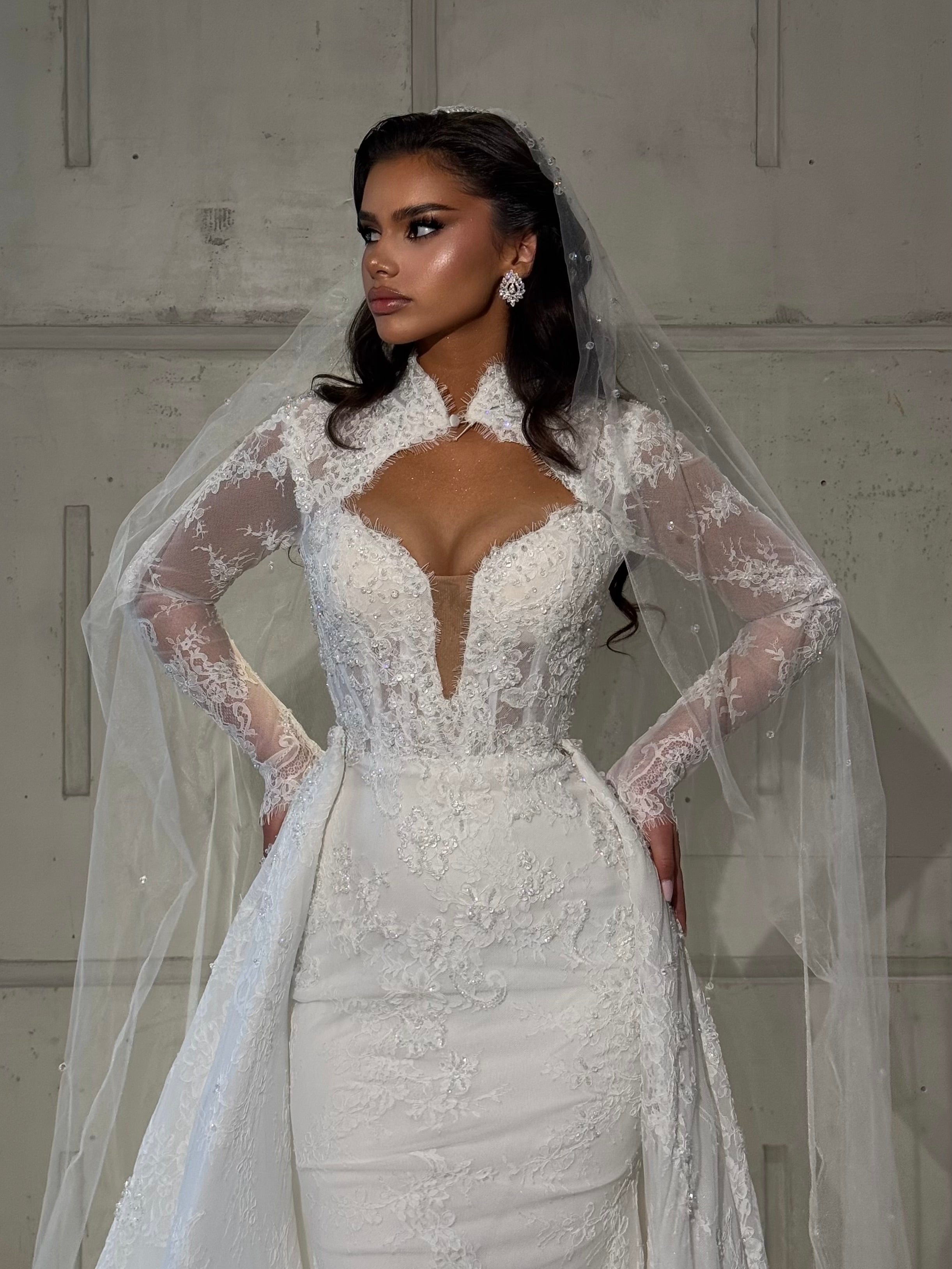 Wedding dress with detachable overskirt & veil