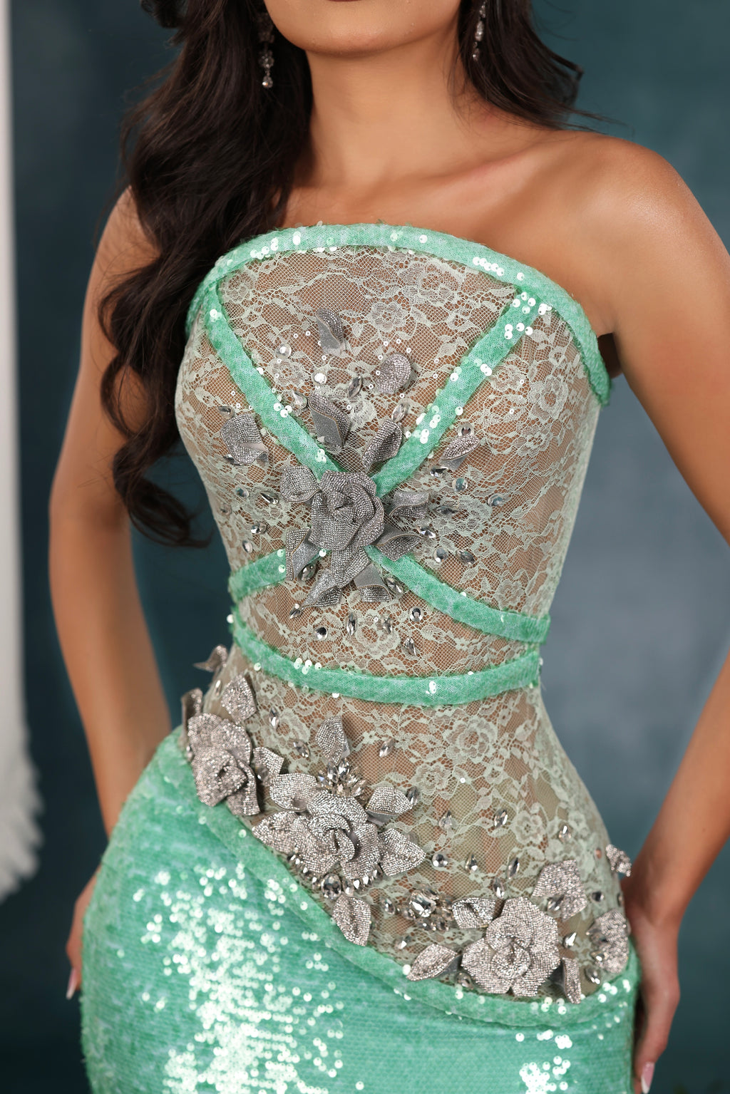 Máura - Floral Lace Sequin Gown